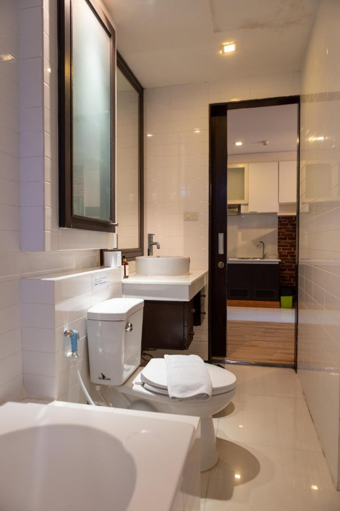Go Inn Thonglor 23 โกอินน์ ทองหล่อ 23 X Bangkok Extérieur photo